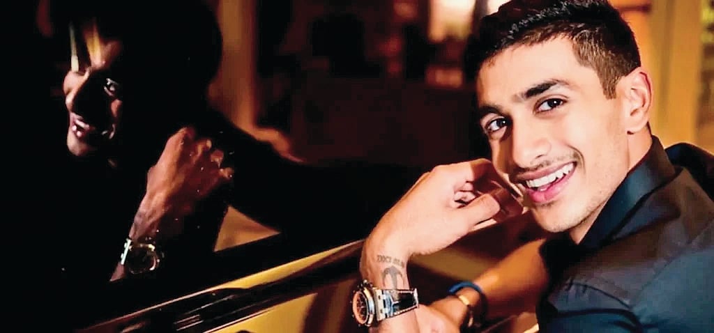 ​அ​தி‌ர்‌ஷ்ட வீர‌ர்..