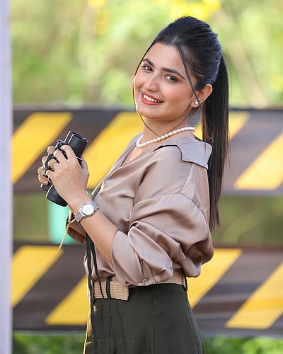 மை விழி ஜாடைகள் முல்லைப்பூ.. நந்தினி ஷர்மா!