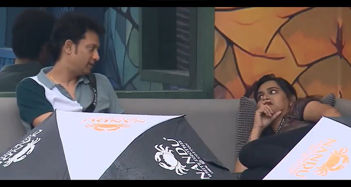 ஜாக்குலினிடம் பேசும் தீபக்