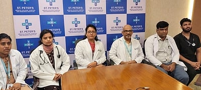 எலி மருந்து சாப்பிட்டவரின் உயிரைக் காப்பாற்றிய
ஒசூா் செயின்ட் பீட்டா்ஸ் மருத்துக் கல்லூரி மருத்துவா்கள்