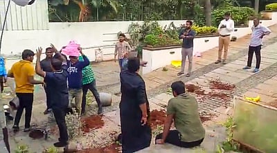 அல்லு அர்ஜுன் வீட்டில் கல் எறிந்தவர்களுக்கு ஜாமீன்!