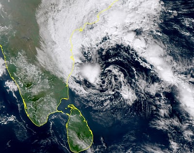 இதயம் வடிவில் புயல் சின்னம்.. கிறிஸ்துமஸ் நாளில் மழை பெய்யுமா?