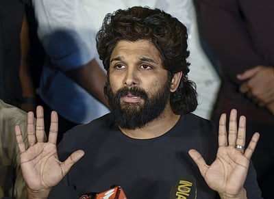 சிக்கடப்பள்ளி காவல் நிலையத்தில் அல்லு அர்ஜுன் ஆஜர்!