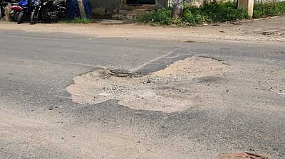 ராஜபாளையத்தில் சேதமடைந்த சாலைகளை சீரமைக்க கோரிக்கை