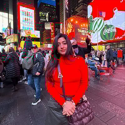 டைம்ஸ் சதுக்கத்தில்... மீரா ஜாஸ்மின்!