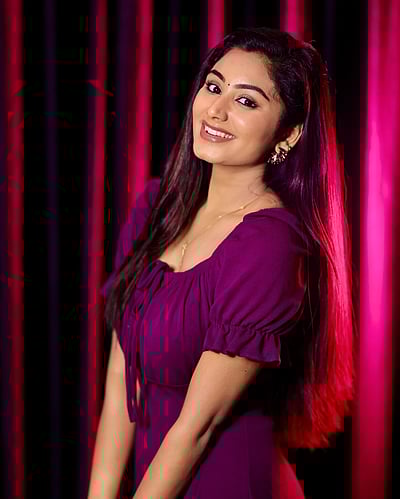 சிரிப்பில் மலர்ந்தவர்... சம்யுதா!