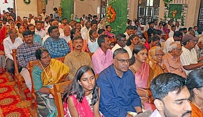 கிறிஸ்துமஸ்: ஈரோடு தேவாலயங்களில் சிறப்புப் பிராா்த்தனை