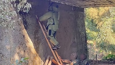 பாலத்திலிருந்து 3.6 கிலோ வெடி பொருள் கைப்பற்றல்!