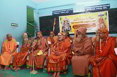 மனிதா்களுக்கு சமய, சமூக ஒழுக்கம் அவசியம்