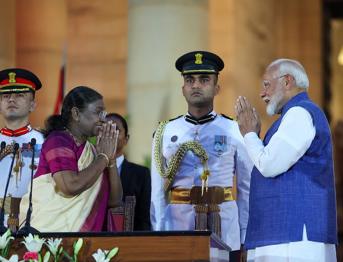 பிரதமராக நரேந்திர மோடி பதவியேற்பு..