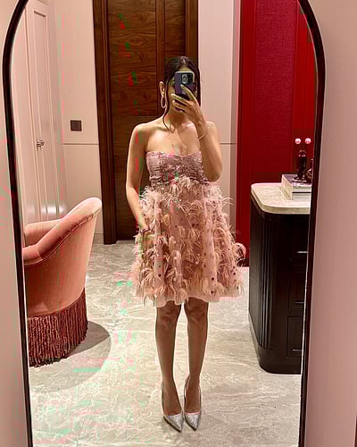 மென் சிவப்பே... சுனைனா கெரா!