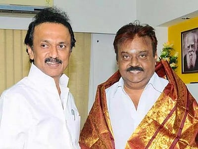 'மண்ணைவிட்டு மறைந்தாலும் நம் நெஞ்சங்களில் வாழும் நண்பர் விஜயகாந்த்' - முதல்வர் பதிவு!