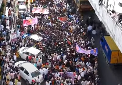 தடையை மீறி பிரேமலதா 
தலைமையில் தேமுதிகவினர் பேரணி!