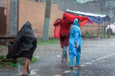 அடுத்த 3 மணிநேரத்துக்கு 12 மாவட்டங்களில் மழை!