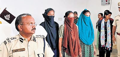 3 பெண் மாவோயிஸ்டுகள் கைது! 