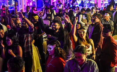 புத்தாண்டு கொண்டாட்டம்: கடும் கட்டுப்பாடுகள்