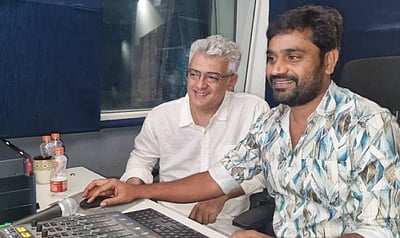 குட் பேட் அக்லி டப்பிங்கில் அஜித்!