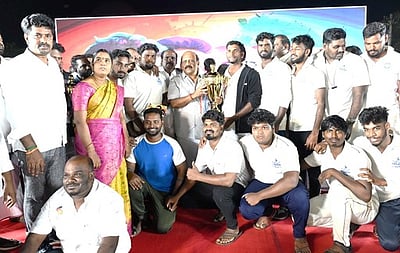 உதயநிதி ஸ்டாலின் பிறந்தநாளை முன்னிட்டு பொதுகூட்டம் மற்றும் நலத்திட்ட உதவிகள் வழங்கும் விழா