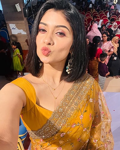 முத்தப் பார்வையில்... அஸ்வதி!