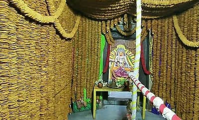 திருவள்ளூா்: அனுமன் ஜெயந்தி விழா-71 ஆயிரம் வடைமாலை அலங்காரம்