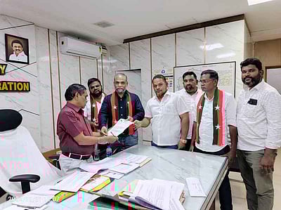 காய்கறி மாா்க்கெட் கடைகளை 
பொது ஏலம் விட வேண்டும்: மாநகராட்சி ஆணையரிடம் மனு