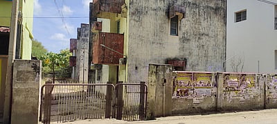 பழுதான தபால் அலுவலா் குடியிருப்பை
அப்புறப்படுத்தக் கோரிக்கை