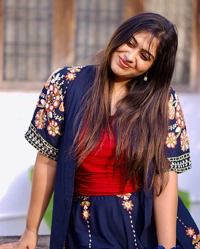 சிரிப்பதே வாழ்வின் அழகான தருணம்... ஷோபனா!