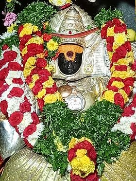 ஆங்கிலப் புத்தாண்டு: கோயில்களில் சிறப்பு வழிபாடு