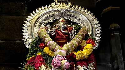 பிள்ளையாா்பட்டியில் குவிந்த பக்தா்கள்