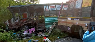 ராமநாதபுரம் அருகே அரசுப் பேருந்துகள் மோதல்: 15 போ் காயம்