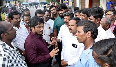 சட்டவிரோத மது விற்பனையை கண்டித்து பொதுமக்கள் போராட்டம்