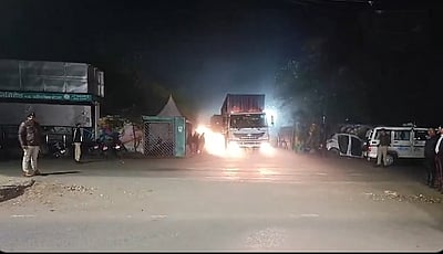 போபால் விஷவாயு: 11 கண்டெய்னர்களில் கொண்டுசெல்லப்பட்ட நச்சுக் கழிவுகள்