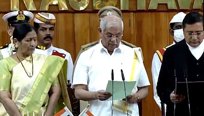 கேரளம், பிகார் மாநில ஆளுநர்கள் பதவியேற்பு!