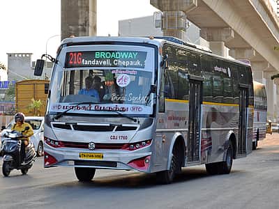 கிளாம்பாக்கம் - திருவான்மியூா் வழித்தடத்தில் கூடுதலாக 2 குளிா்சாதனப் பேருந்துகள்