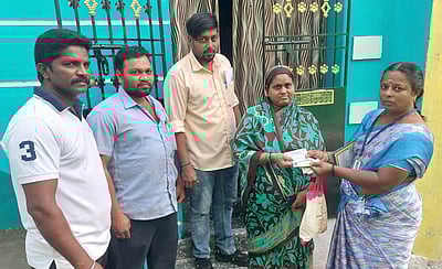 இதுவரை 1.1 கோடி குடும்ப அட்டைதாரர்களுக்கு பொங்கல் ரொக்கப் பரிசு விநியோகம்  