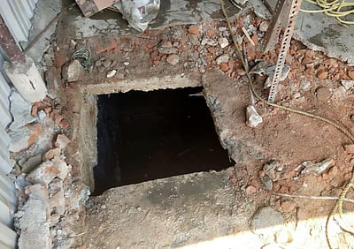 மத்தியப் பிரதேசம்: கழிவுநீர் தொட்டியில் இருந்து 4 சடலங்கள் கண்டெடுப்பு 