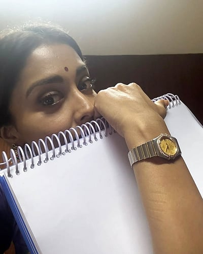 அழகான ராட்சசி.. யார் இவர்?