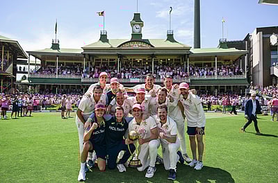 பார்டர் கவாஸ்கர் டிராபியை கைப்பற்றிய ஆஸ்திரேலியா அணி - புகைப்படங்கள்