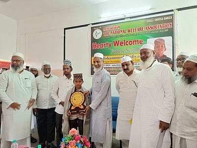 அறிவியல் கண்டுபிடிப்பு: மாணவருக்கு பாராட்டு