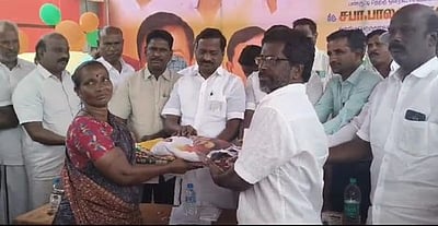 நரிக்குறவா் சமுதாய மக்களுக்கு
வீடுகள் வழங்கும் விழா