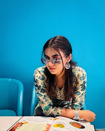 கியூட் மொமன்ட்.. ஃபெமினா ஜார்ஜ்!