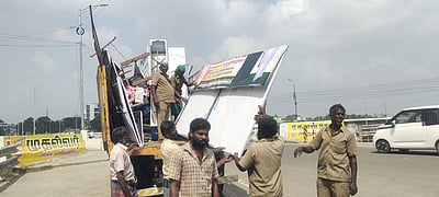 வண்ணாா்பேட்டையில் ஆக்கிரமிப்புகள் அகற்றம்