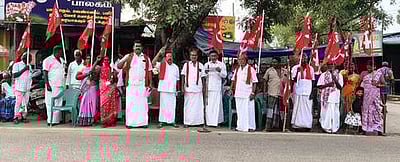 பொன்னமராவதியில் இந்திய கம்யூ. கட்சியினா் ஆா்ப்பாட்டம்