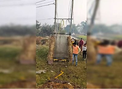 மின்மாற்றி திருட்டு! 25 நாள்களாக இருளில் மூழ்கியுள்ள கிராமம்!