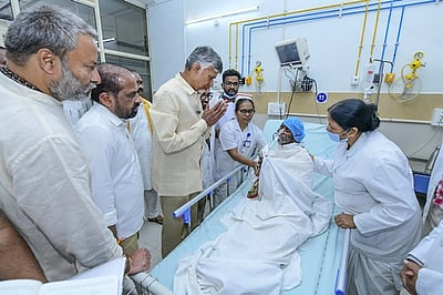 திருப்பதி விபத்து: டிஎஸ்பி, தேவஸ்தான நிர்வாகிகள் இடைநீக்கம்!