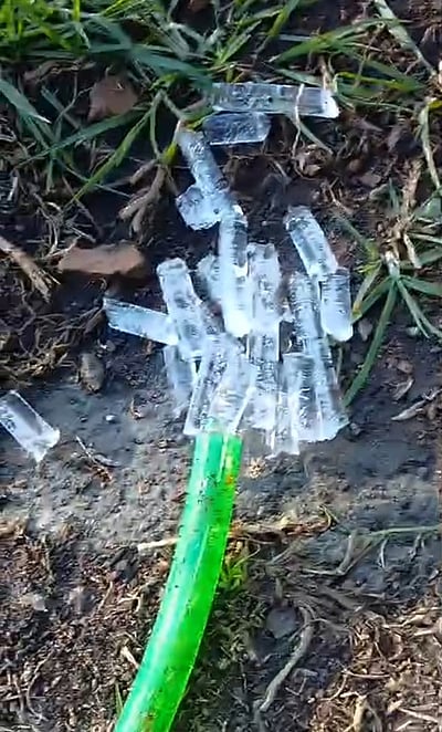 உதகையில் தொடரும் உறை பனி