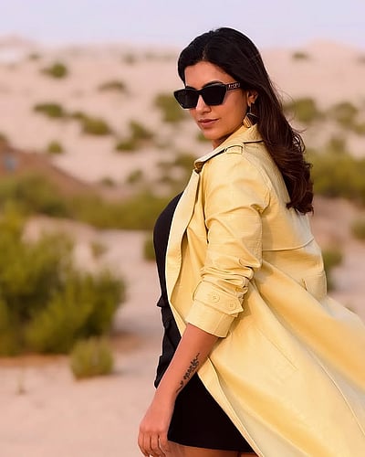 அபுதாபியில்.. அஞ்சு குரியன்!