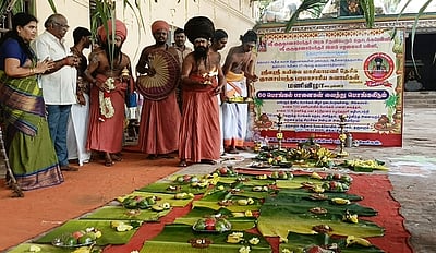 தருமபுரம் ஆதீனம் மணிவிழா:
60 பானைகளில் பொங்கலிட்டு வழிபாடு