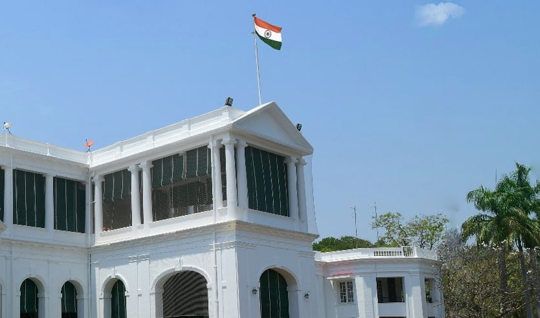 மக்கள் மாளிகை எனப் பெயர் மாற்றம் செய்யப்பட்ட ஆளுநர் மாளிகை!