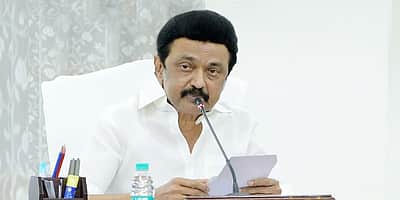வளைகுடா நாடுகளின் தமிழா்களுக்கு உதவ கட்டுப்பாட்டு அறை: முதல்வா் மு.க.ஸ்டாலின் அறிவிப்பு